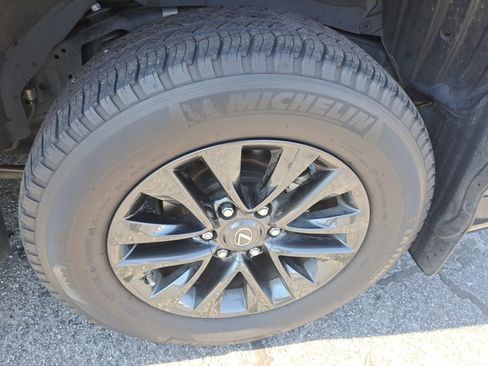 Used 2022 Lexus GX 460 Premium AWD/4WD image 24