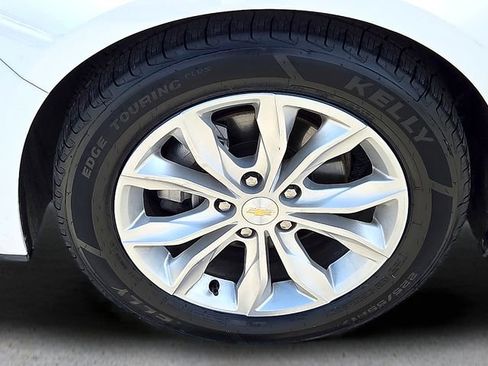 Used 2024 Chevrolet Malibu LT FWD image 9