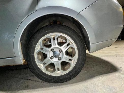Used 2008 Ford Focus SES FWD image 14