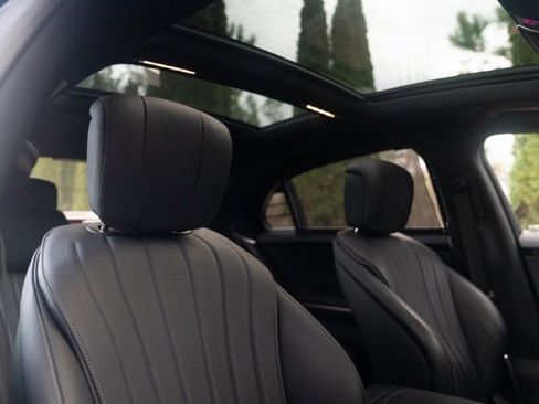 Used 2022 Mercedes-Benz S 500 S 500 w/ AMG Line Package image 36