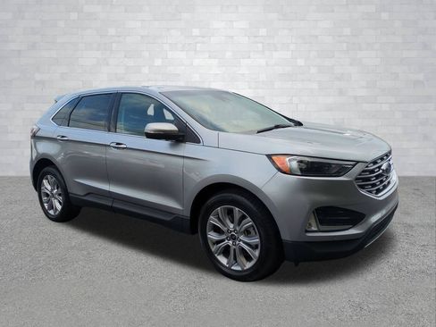 Certified 2024 Ford Edge Titanium AWD/4WD image 2
