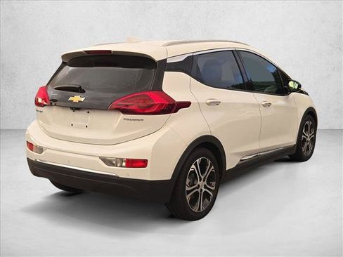 Used 2017 Chevrolet Bolt Premier w/ Driver Confidence II Package FWD image 5