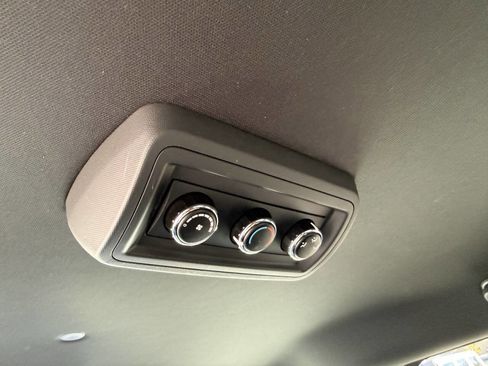 Used 2019 Dodge Grand Caravan SXT image 14