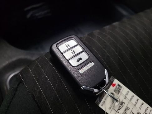 Used 2020 Honda Fit EX image 34