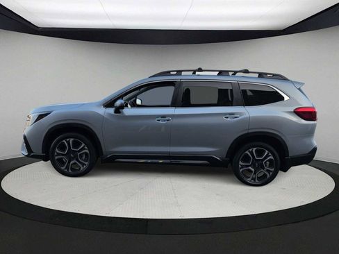 Used 2023 Subaru Ascent Limited image 5