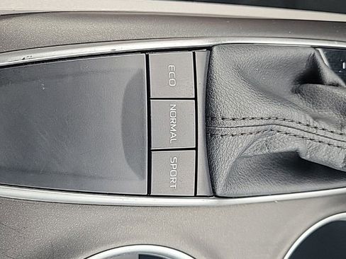 Used 2023 Toyota Camry LE image 29