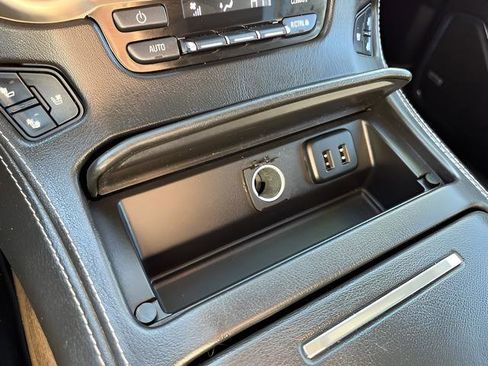 Used 2019 GMC Yukon XL Denali AWD/4WD image 21