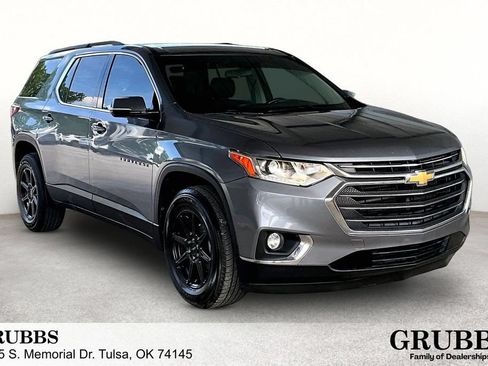Used 2019 Chevrolet Traverse LT FWD image 1