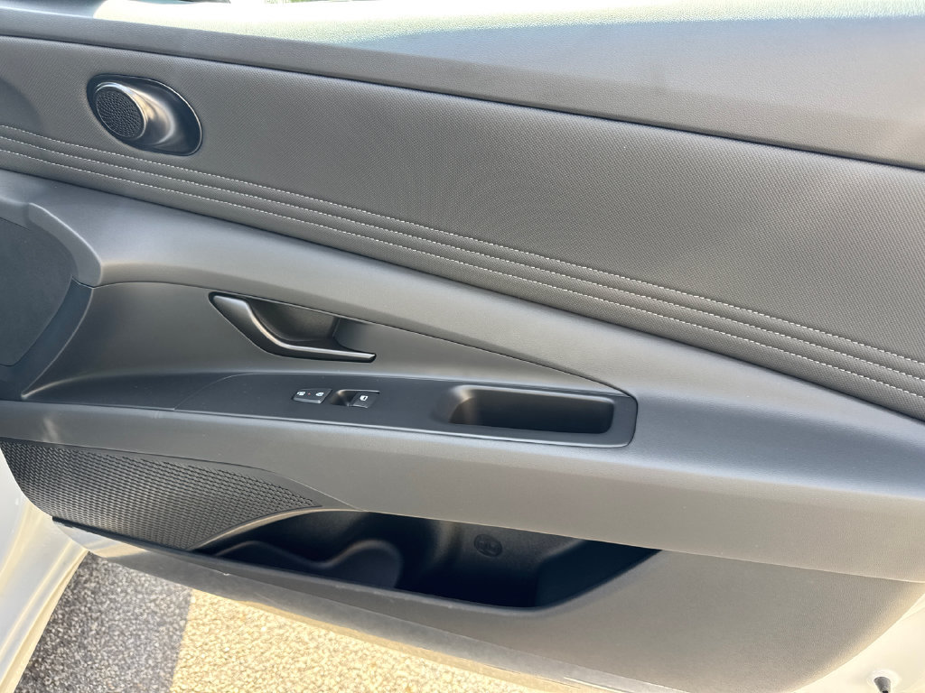 New 2026 Hyundai Elantra Sport FWD image 12
