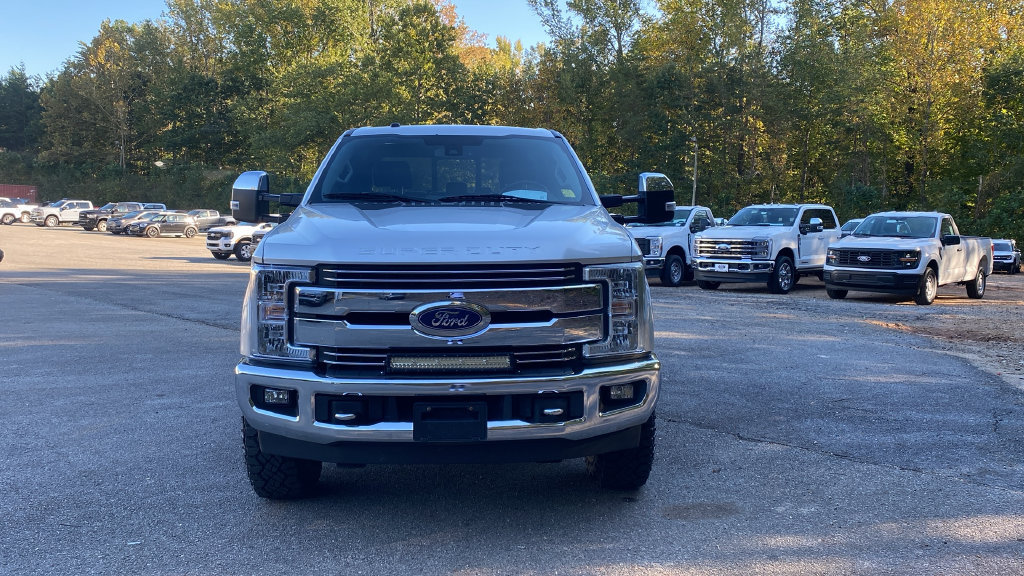 Used 2017 Ford F250 Lariat w/ Lariat Ultimate Package AWD/4WD image 2