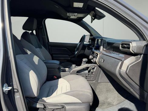 Used 2025 Toyota Tacoma TRD Off-Road image 11