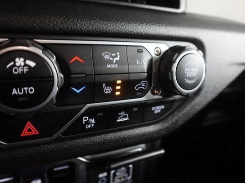 Used 2024 Jeep Wrangler Unlimited image 48