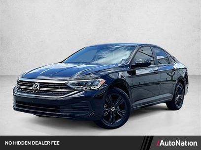 Used 2024 Volkswagen Jetta SE w/ Panoramic Sunroof Package
