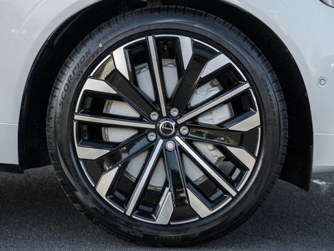 New 2026 Volvo XC60 B5 Ultra w/ Protection Package Premier image 16