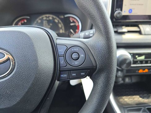 Used 2025 Toyota RAV4 LE FWD image 30