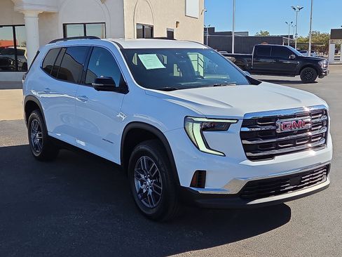 Used 2025 GMC Acadia Elevation image 5