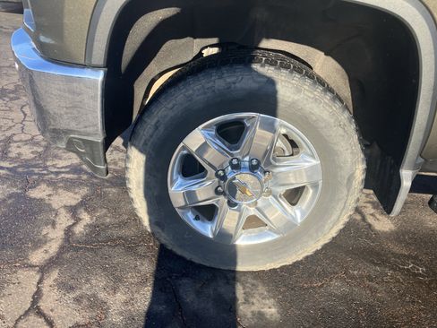 Used 2022 Chevrolet Silverado 2500 LTZ image 11