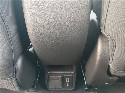 Used 2023 Chevrolet TrailBlazer RS w/ Sun and Liftgate Package AWD/4WD image 17