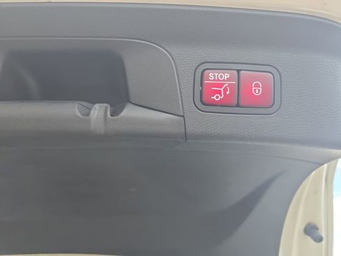 Used 2018 Mercedes-Benz GLC 300 4MATIC Coupe image 16