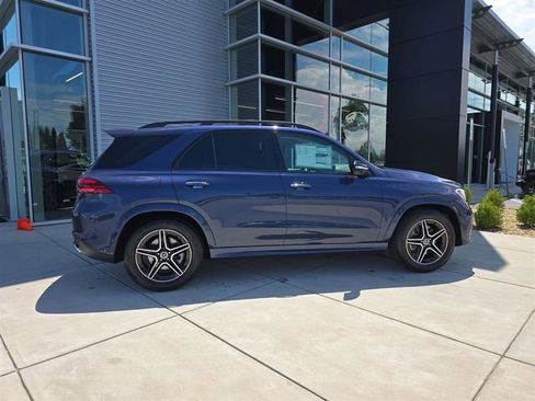 Used 2025 Mercedes-Benz GLE 350 4MATIC image 2