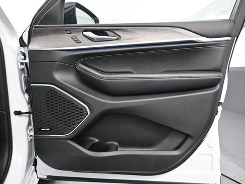 Used 2023 Jeep Grand Cherokee L Overland w/ Advanced Protech Group III image 57