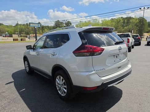 Used 2019 Nissan Rogue SV image 5