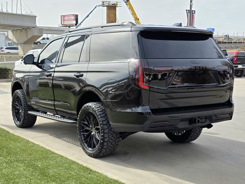 New 2026 Ford Expedition Tremor image 4