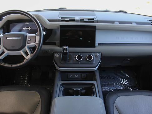Used 2022 Land Rover Defender 110 X-Dynamic SE AWD/4WD image 12