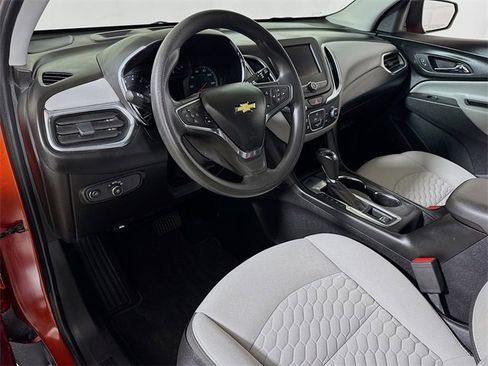 Used 2020 Chevrolet Equinox LS w/ LS Convenience Package image 7