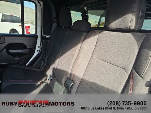 Used 2023 Jeep Gladiator Rubicon w/ Cold Weather Group image 29