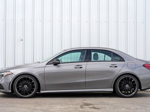 Used 2022 Mercedes-Benz A 220 w/ AMG Line image 8