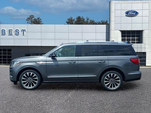 Used 2021 Lincoln Navigator Reserve w/ Luxury Package AWD/4WD image 2