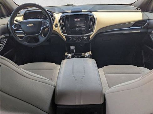 Used 2022 Chevrolet Traverse LS FWD image 16