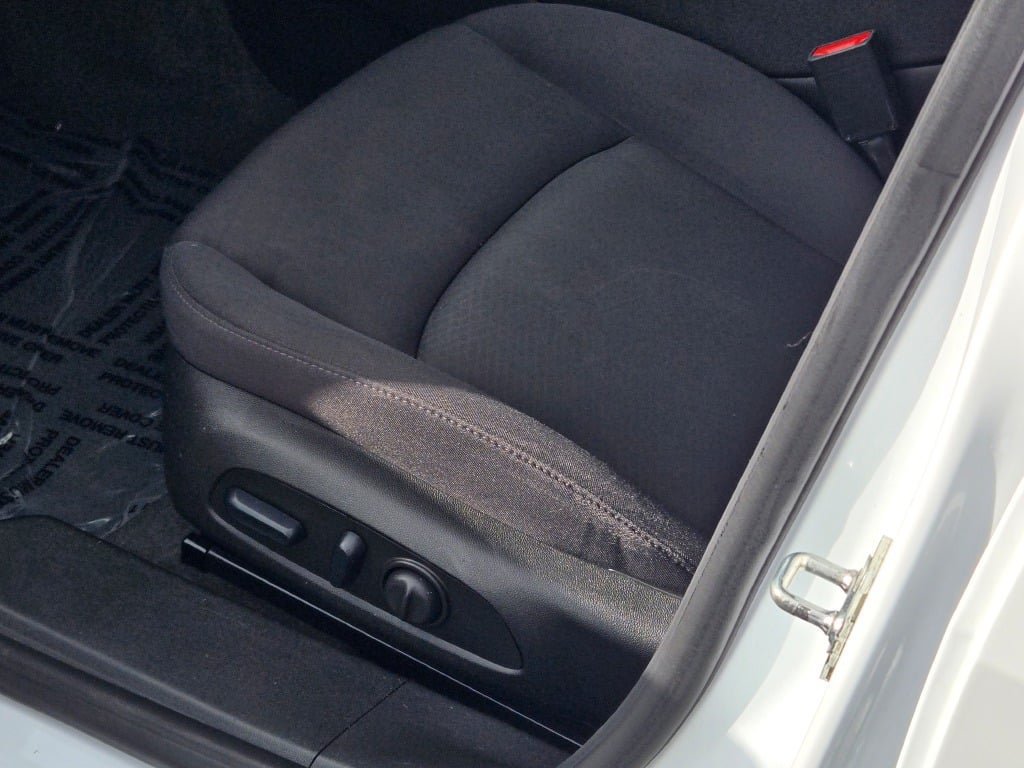 Used 2024 Chevrolet Malibu LT FWD image 20