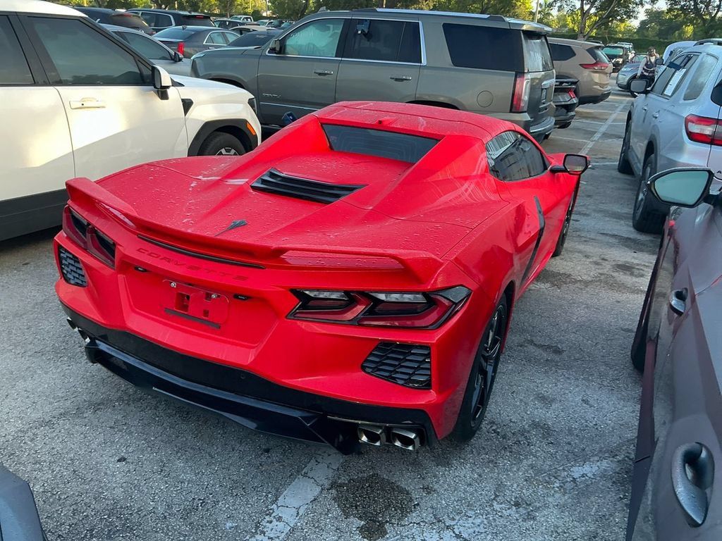 Used 2021 Chevrolet Corvette Stingray Convertible w/ Z51 Performance Package RWD image 4