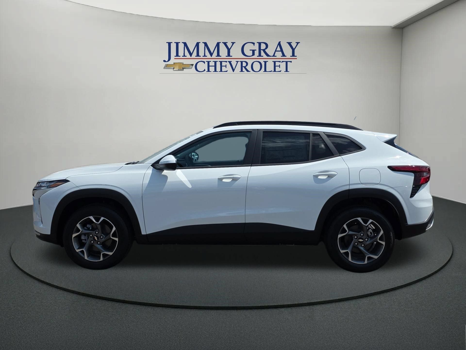 New 2026 Chevrolet Trax LT w/ Driver Confidence Package FWD image 2