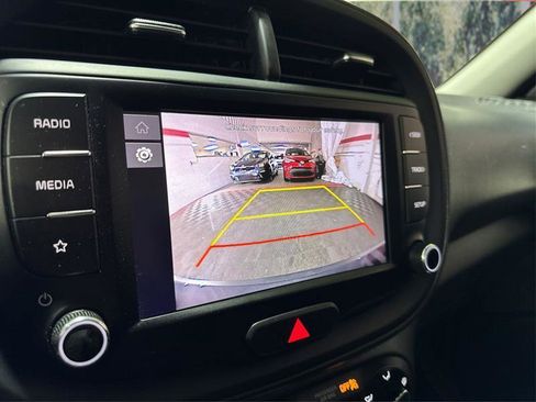 Used 2023 Kia Soul LX w/ Option Group 015 FWD image 21