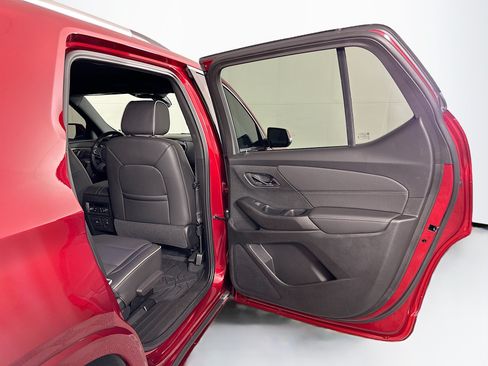 Used 2023 Chevrolet Traverse Premier w/ LPO, Floor Liner Package FWD image 33