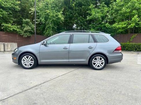 Used 2010 Volkswagen Jetta TDI FWD image 12