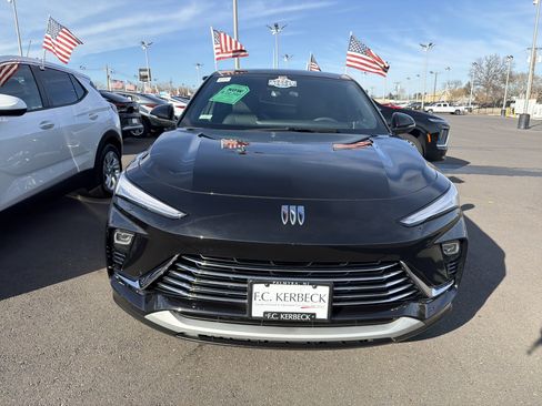 Used 2024 Buick Envista Preferred image 2