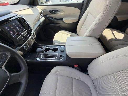 Used 2023 Chevrolet Traverse LS FWD image 19