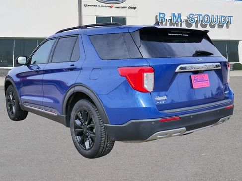 Used 2021 Ford Explorer XLT w/ Equipment Group 202A image 5