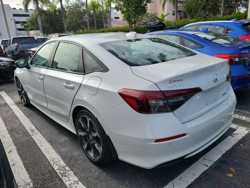Used 2025 Honda Civic Sport Touring image 4