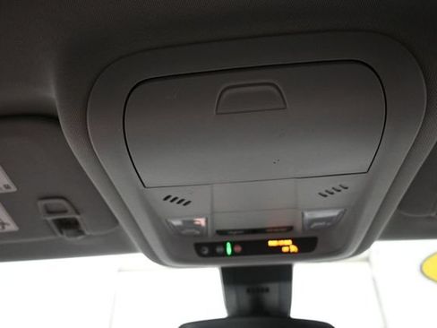 Used 2022 Chevrolet Equinox LT AWD/4WD image 12