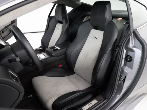 Used 2009 Aston Martin DBS Coupe RWD image 15