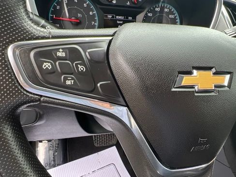 Used 2019 Chevrolet Equinox LS FWD image 23