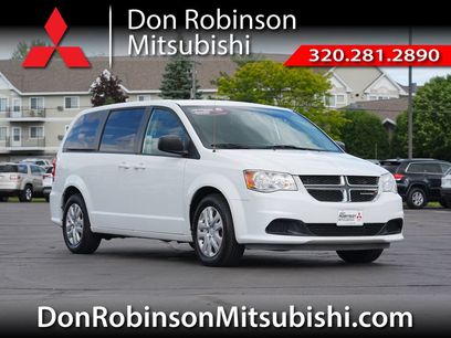 Used 2018 Dodge Grand Caravan SE w/ UConnect Hands-Free Group