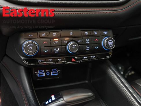 Used 2024 Dodge Durango GT AWD/4WD image 20