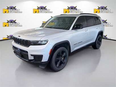 Used 2023 Jeep Grand Cherokee L Laredo