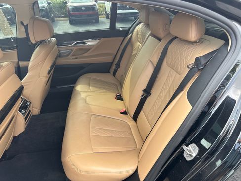 Used 2022 BMW 740i RWD image 27